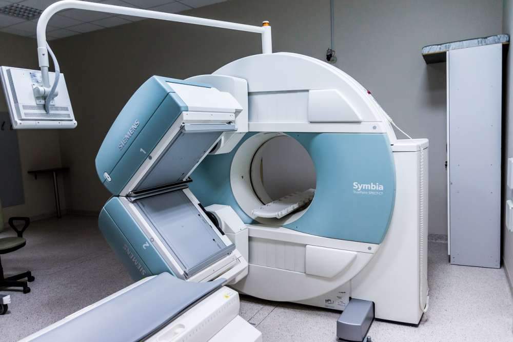 Magnetresonanztomographie (MRT) mit dem Hörgerät – Cochlea-Implantat